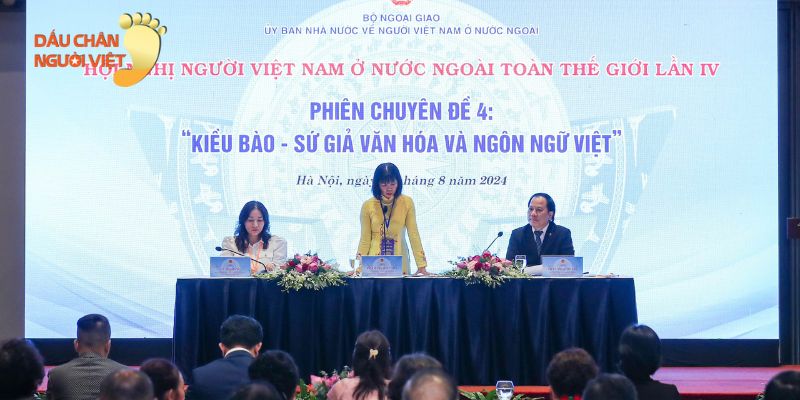 Việc tổ chức hội nghị người Việt có mục tiêu là gì